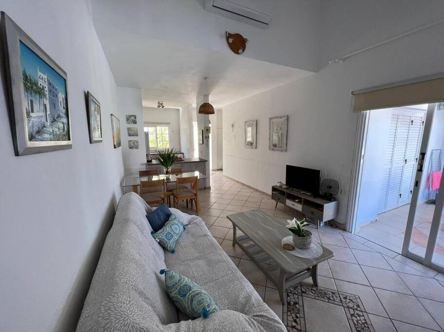 The Best Prime Location Lovely 1 Bedroom Apartment Πάφος Εξωτερικό φωτογραφία